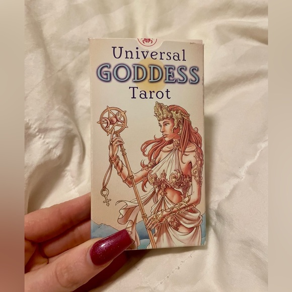 Universal goddess tarot - Picture 6 of 7